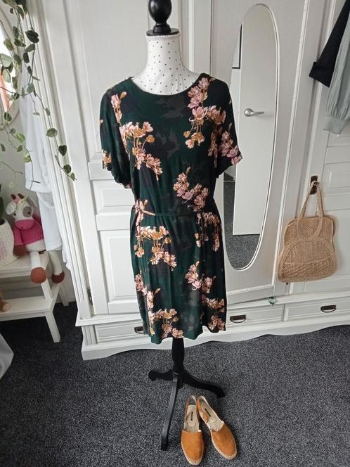 Object " Jurk maat 40 ", Kleding | Dames, Jurken, Zo goed als nieuw, Maat 38/40 (M), Overige kleuren, Knielengte, Ophalen of Verzenden