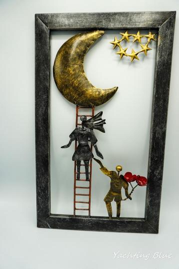 Stalen deco aan de wand beschikbaar voor biedingen