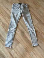 Lichtgrijze/beige dames jeans merk Guess maat 28, Guess, Ophalen of Verzenden, W28 - W29 (confectie 36), Grijs