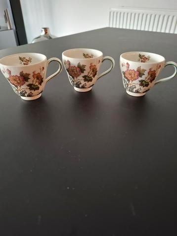 3 bijzondere Wedgwood kopjes, Of Etruria Barlaston beschikbaar voor biedingen