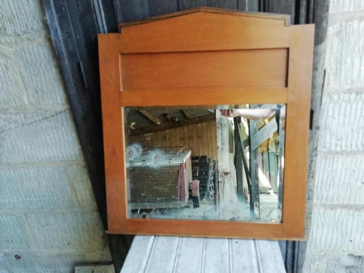 oude donker eiken spiegel met verweerde spiegel, Huis en Inrichting, Woonaccessoires | Spiegels, Gebruikt, 50 tot 75 cm, Minder dan 100 cm
