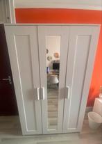 Witte Brimnes kast 3 deurs, Huis en Inrichting, Ophalen, Zo goed als nieuw, 25 tot 50 cm