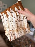 Stof varens bruin glans vintage retro 100% viscose jaren 70, Bruin, 120 cm of meer, Nieuw, Ophalen of Verzenden