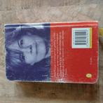 Fred Vargas - Een beetje meer naar rechts, Boeken, Ophalen of Verzenden, Gelezen, Fred Vargas