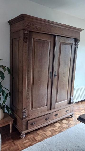 Antieke eikenhouten kast met deuren en 2 lades - afbeelding 2