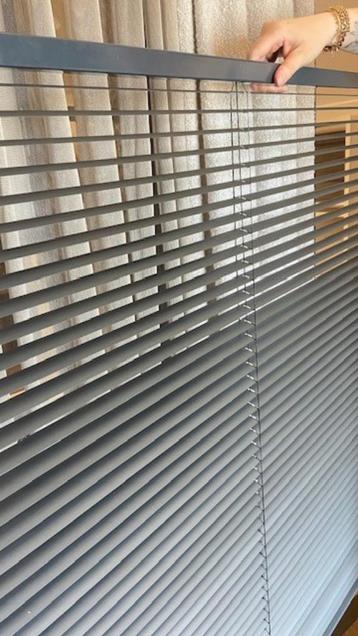 aluminium jaloezie 25 mm lamel antraciet €30 beschikbaar voor biedingen
