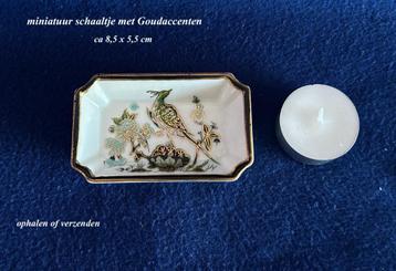 Japans Saji Fine China Miniatuurschaaltje 8,5x5,5 Pauw Goud beschikbaar voor biedingen