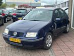 Volkswagen Bora 1.6 - Automaat - Airco -, Auto's, Stof, Gebruikt, 4 cilinders, Blauw