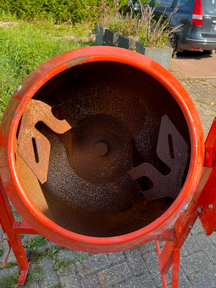 Te koop betonmolen, Doe-het-zelf en Verbouw, Betonmolens, Zo goed als nieuw, Ophalen