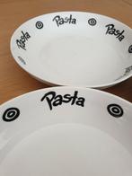 2 Pasta borden. 3e bord gratis. Doorsnede 20 cm., Bord(en), Ophalen of Verzenden, Zo goed als nieuw