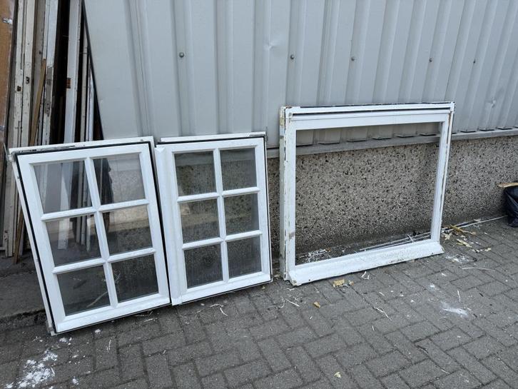 10 zeer fraaie meranti ramen met dubbel glas, Doe-het-zelf en Verbouw, Kozijnen en Schuifpuien, Zo goed als nieuw, Raamkozijn