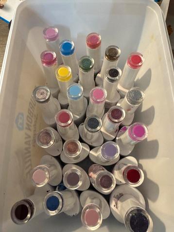 28 kleuren PNS gellak beschikbaar voor biedingen
