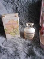 parfumminiatuur met doosje anais anais cacharel, Ophalen, Zo goed als nieuw, Miniatuur, Gevuld