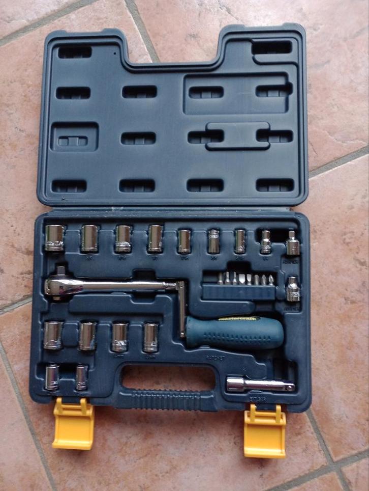 Mastercraft Gereedschapset Doppenset met Ratelaar in koffer, Doe-het-zelf en Verbouw, Gereedschap | Handgereedschap, Gebruikt
