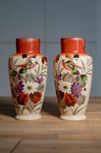 2 bijzondere Opaline vazen +- 1900 en ongeveer 30 cm hoog, Ophalen
