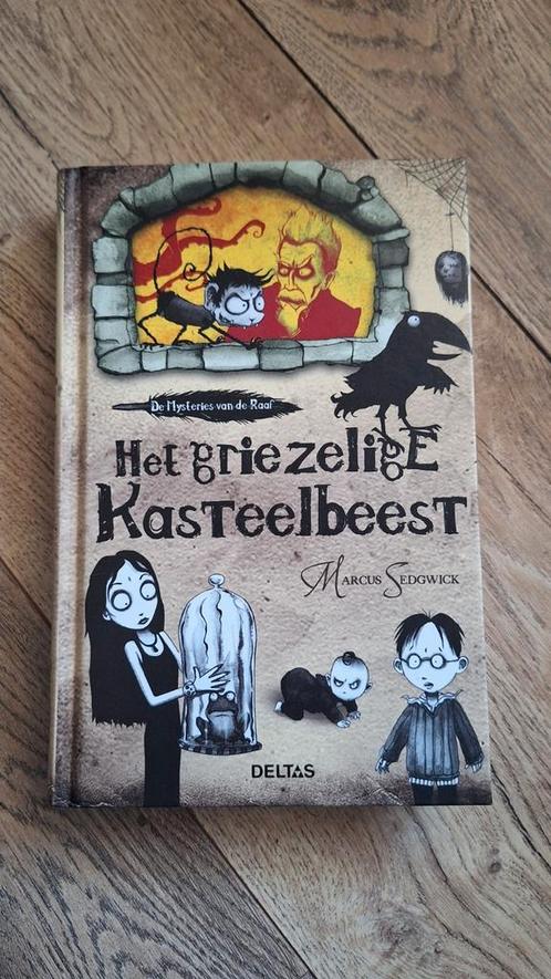 Marcus Sedgwick - Het griezelige kasteelbeest, Boeken, Kinderboeken | Jeugd | 10 tot 12 jaar, Nieuw, Fictie, Ophalen of Verzenden