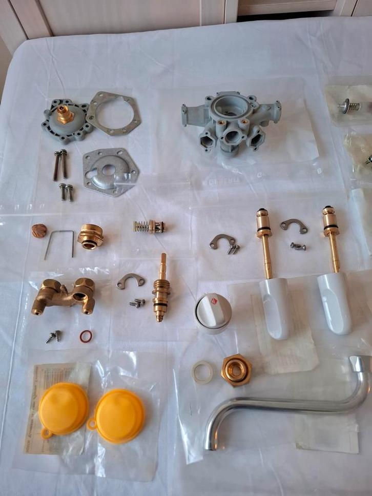 Geiser onderdelen Fasto F1400/1450 en 135 NIEUW !!!, Doe-het-zelf en Verbouw, Geisers en Boilers, Nieuw, Geiser, Minder dan 20 liter