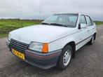 Opel Kadett 1.6i LS Oldtimer E Kadett 1989, Auto's, Voorwielaandrijving, Metallic lak, Wit, Origineel Nederlands