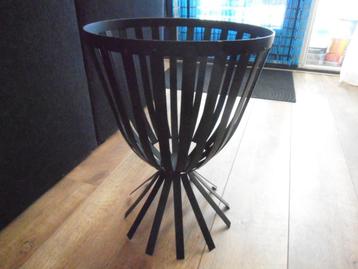 vuurkorf beschikbaar voor biedingen