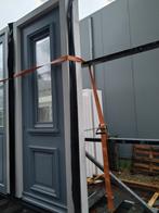 Kozijn met roostervoordeur