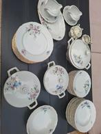 Vintage Porseleinen Servies met Bloemmotief, Ophalen