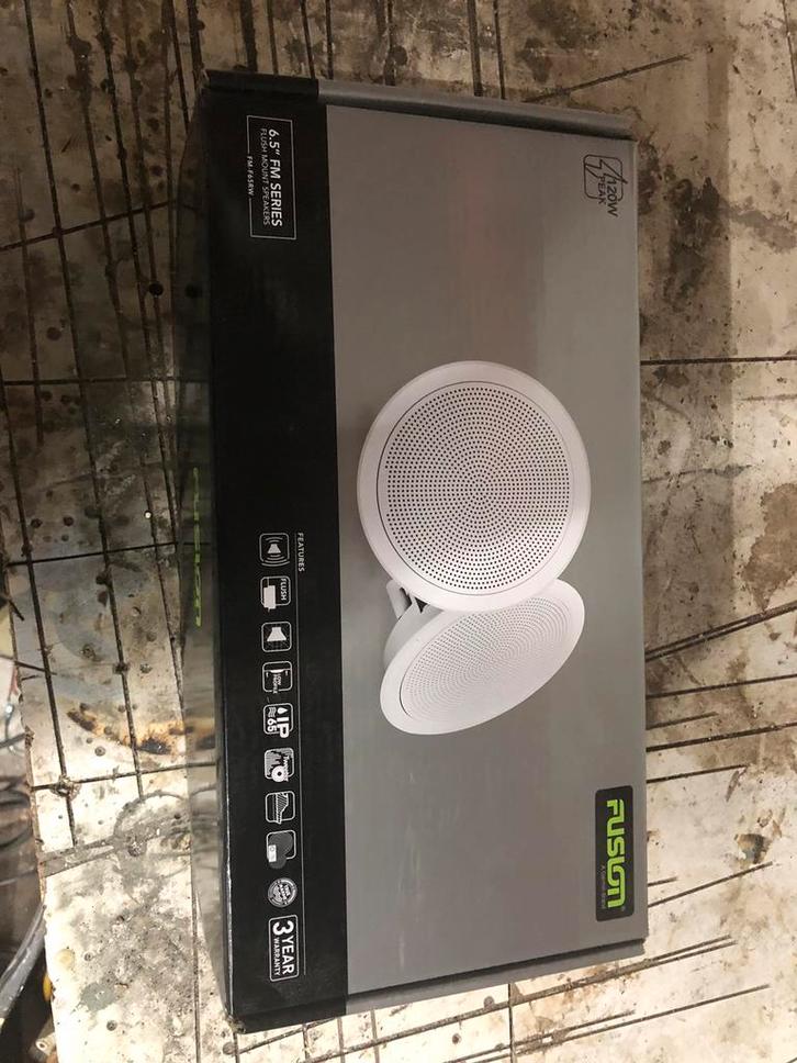 Nieuwe fusion flush mount speakers, Watersport en Boten, Bootonderdelen, Nieuw, Motor en Techniek, Zeilboot of Motorboot, Ophalen of Verzenden
