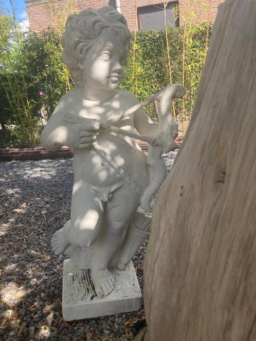 groot tuinbeeld cupido cherubijn engel Jo met de banjo gst, Tuin en Terras, Tuinbeelden, Gebruikt, Engelenbeeld, Steen, Ophalen