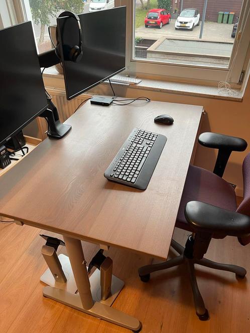 IKEA Galant Bureau - In Hoogte Verstelbaar, Huis en Inrichting, Bureaus, Gebruikt, Bureau, In hoogte verstelbaar, Ophalen