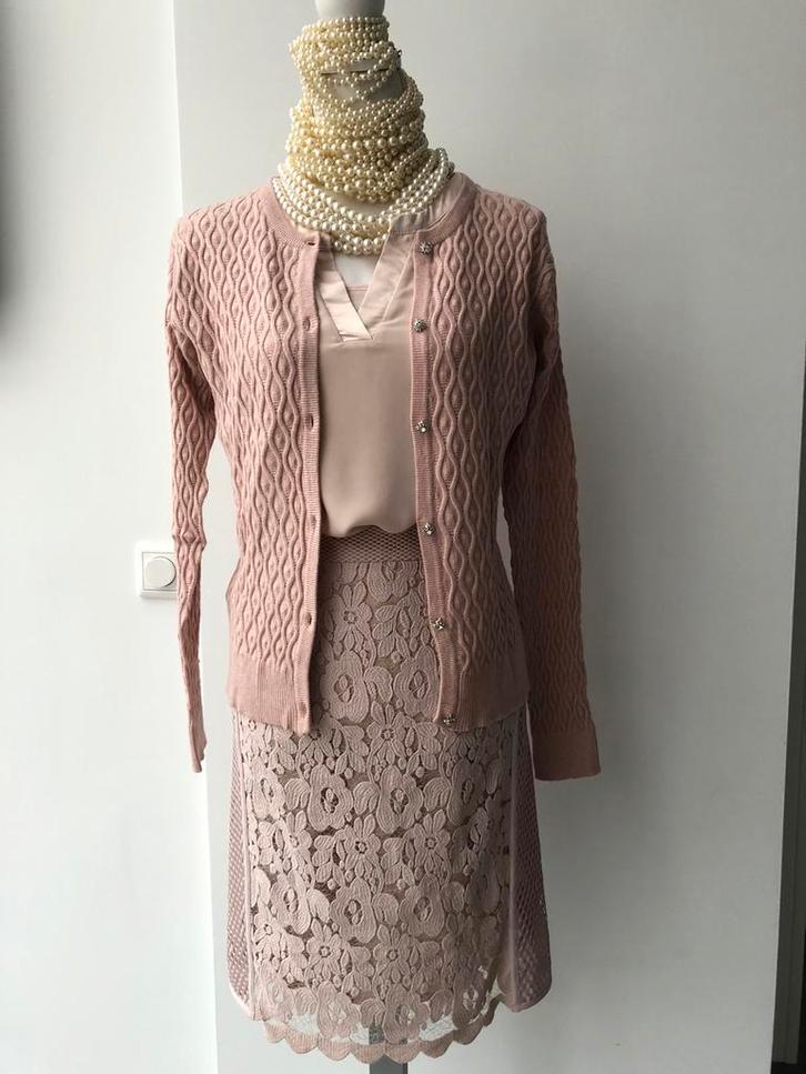 Nieuw Set Marccain rok, vest en top roze 40 42 xl, Kleding | Dames, Rokken, Nieuw, Maat 42/44 (L), Roze, Knielengte, Verzenden