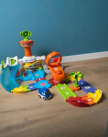 Toet toet vliegveld luchthaven met Valentijn vliegtuig vtech beschikbaar voor biedingen