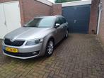 Skoda Octavia 1.4 TSI Greentech 150pk Dsg-7 2017 Grijs, Auto's, Skoda, Zwart, 150 pk, 1192 kg, Leder