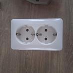 Wandcontactdoos (WCD), Doe-het-zelf en Verbouw, Elektra en Kabels, Ophalen of Verzenden, Stopcontact