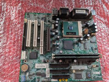 moederbord +  900Mhz Celeron + 128MB / Pentium 3 beschikbaar voor biedingen