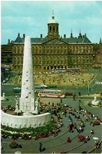 Ansichtkaart Amsterdam, Nationaal monument De Dam, Ophalen of Verzenden, 1980 tot heden, Ongelopen, Noord-Holland