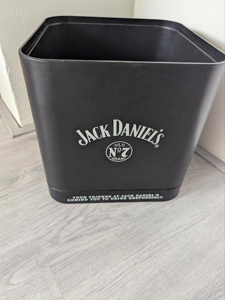 Jack Daniel's IJsbox, Huis en Inrichting, Woonaccessoires | Prullenbakken, Gebruikt, Kunststof, Minder dan 50 cm, minder dan 10 liter
