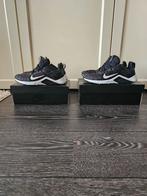 Nike Sneakers - Maat 41 & 38 - Zo goed als nieuw, Zwart, Nike, Ophalen of Verzenden, Sneakers of Gympen
