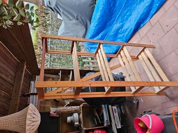 Houten kast opbergruimte rek  beschikbaar voor biedingen