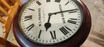 Antieke Engelse pub klok. Snek uurwerk. 44 cm doorsnede.€245, Antiek en Kunst, Antiek | Klokken, Ophalen