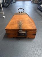 Oud Indisch kistje met slot, Ophalen of Verzenden