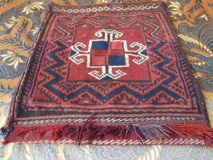 Mooi antiek handgeknoopt Perzisch kussen uit Iran 46-50 cm., Antiek en Kunst, Antiek | Kleden en Textiel, Ophalen of Verzenden
