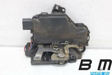 Portierslot linksachter VW Golf 4 3B4839015A beschikbaar voor biedingen