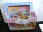 nieuw houten poppenhuis met veel inhoud 80lx84hx34d balkon, Ophalen, Nieuw, Poppenhuis