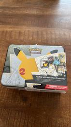 Pokémon Celebrations Collectors Chest - Sealed, Hobby en Vrije tijd, Verzamelkaartspellen | Pokémon, Nieuw, Ophalen of Verzenden