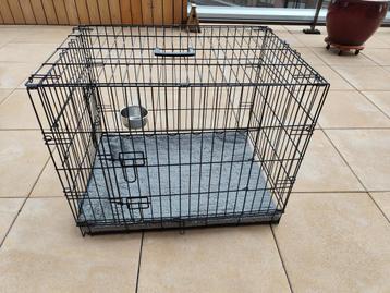 Hondenbench voor middel grote hond  beschikbaar voor biedingen
