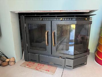 Barbas Hoek Inzethaard Houtkachel beschikbaar voor biedingen