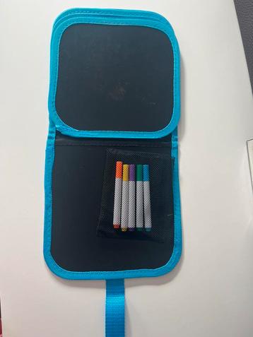 Travel black coloring book beschikbaar voor biedingen