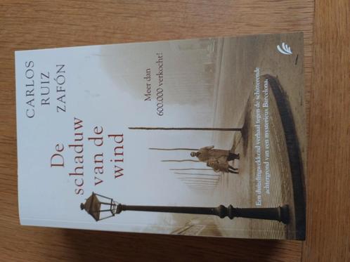 Carlos Ruiz Zafón - De schaduw van de wind, Boeken, Literatuur, Zo goed als nieuw, Nederland, Ophalen