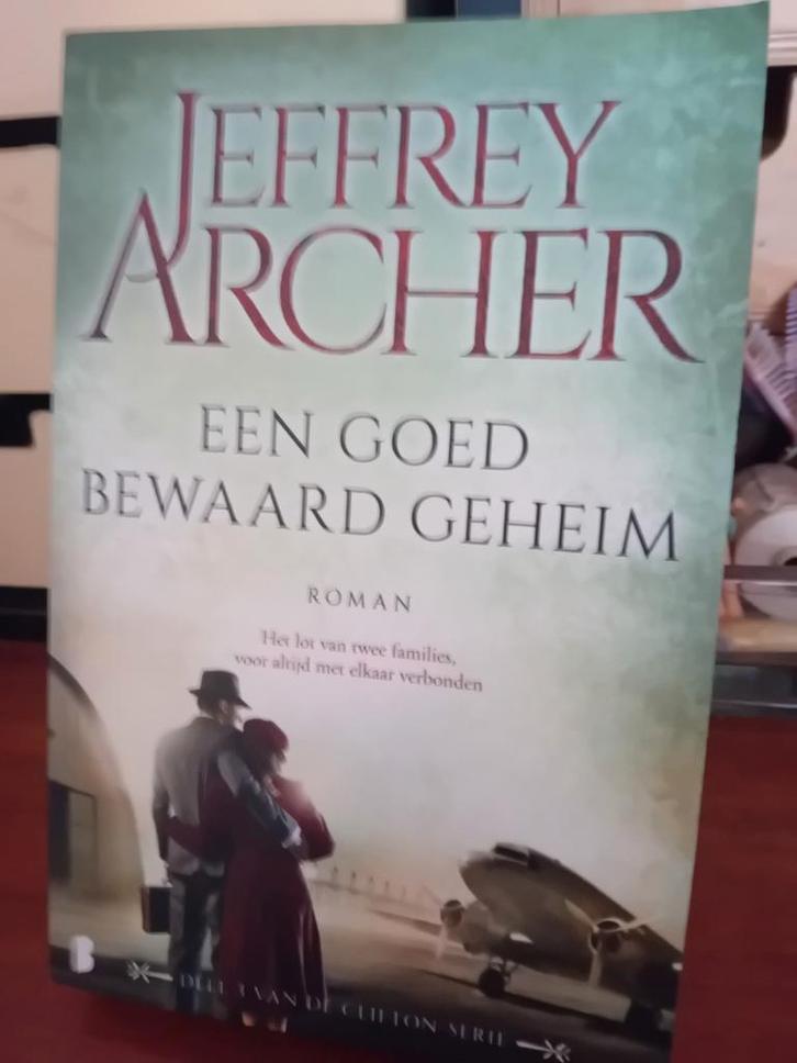 Jeffrey Archer - Een goed bewaard geheim, Boeken, Literatuur, Zo goed als nieuw, Verzenden