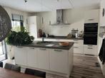 Moderne witte keuken met kookeiland (Bruynzeel), Ophalen, Gebruikt, Wit, Met kookeiland