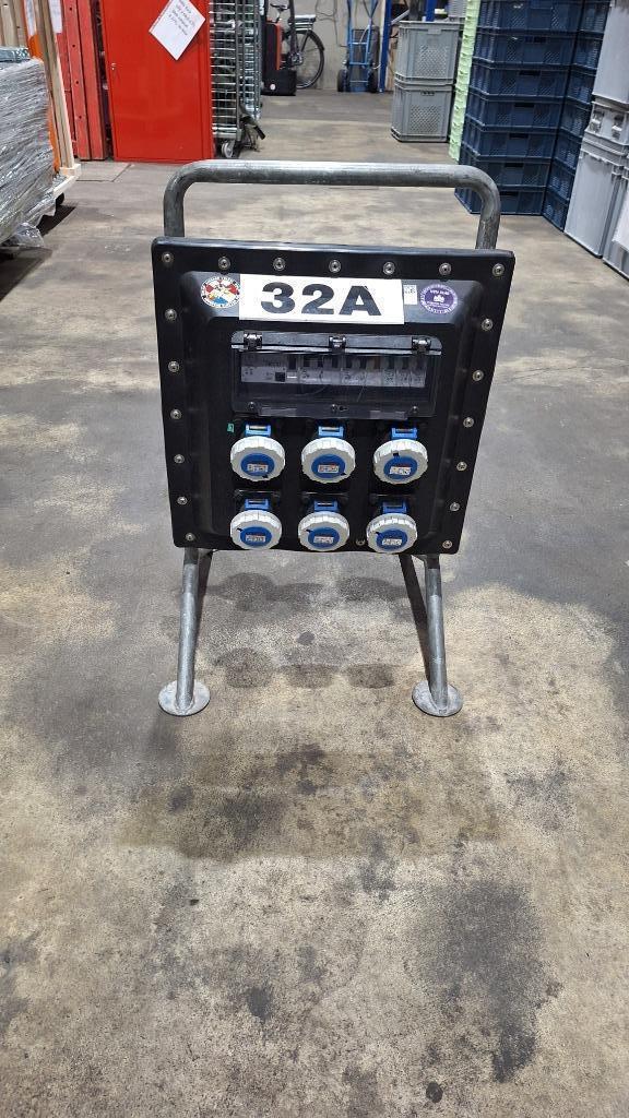 bouwstroomkast bouwpaddestoel stroomkast verdeelkast 32A, Doe-het-zelf en Verbouw, Elektra en Kabels, Gebruikt, Overige typen